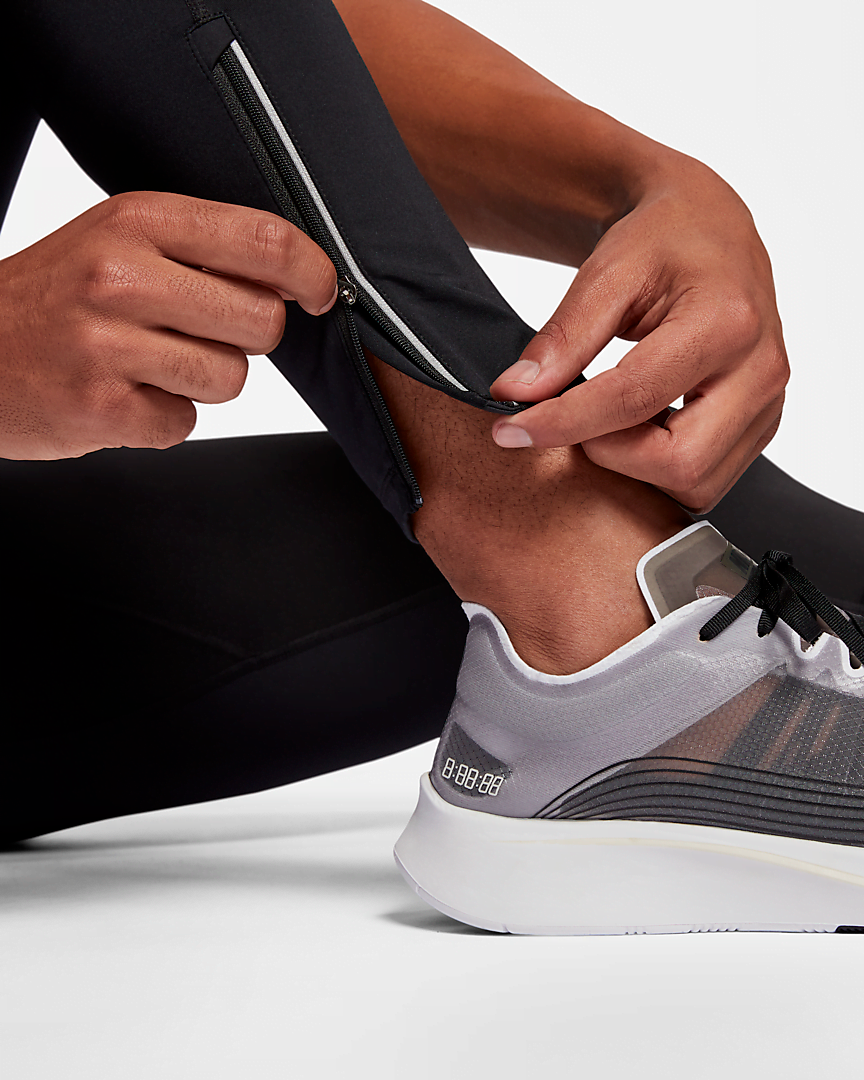 Nike Power Tech Running Tights​ foot close